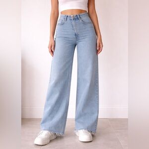 High-Rise Light Blue Wide-Leg Jeans Flare Stradivarius vintage asymmetric zip